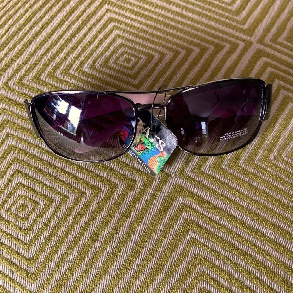 Tats Aviator Women’s Sunglasses NWT UV Protection Dragon Wire Rim Colorful Arms